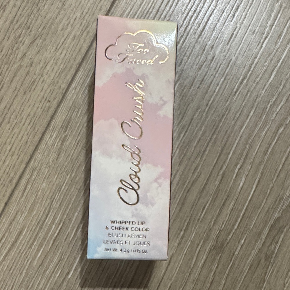 Too Faced Love Potion Heart Box liquid blush - Picture 12 of 16
